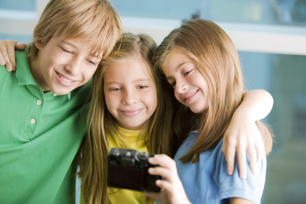 Подробнее о статье Итоги фотоконкурса «Встречаем лето с Helen Doron»